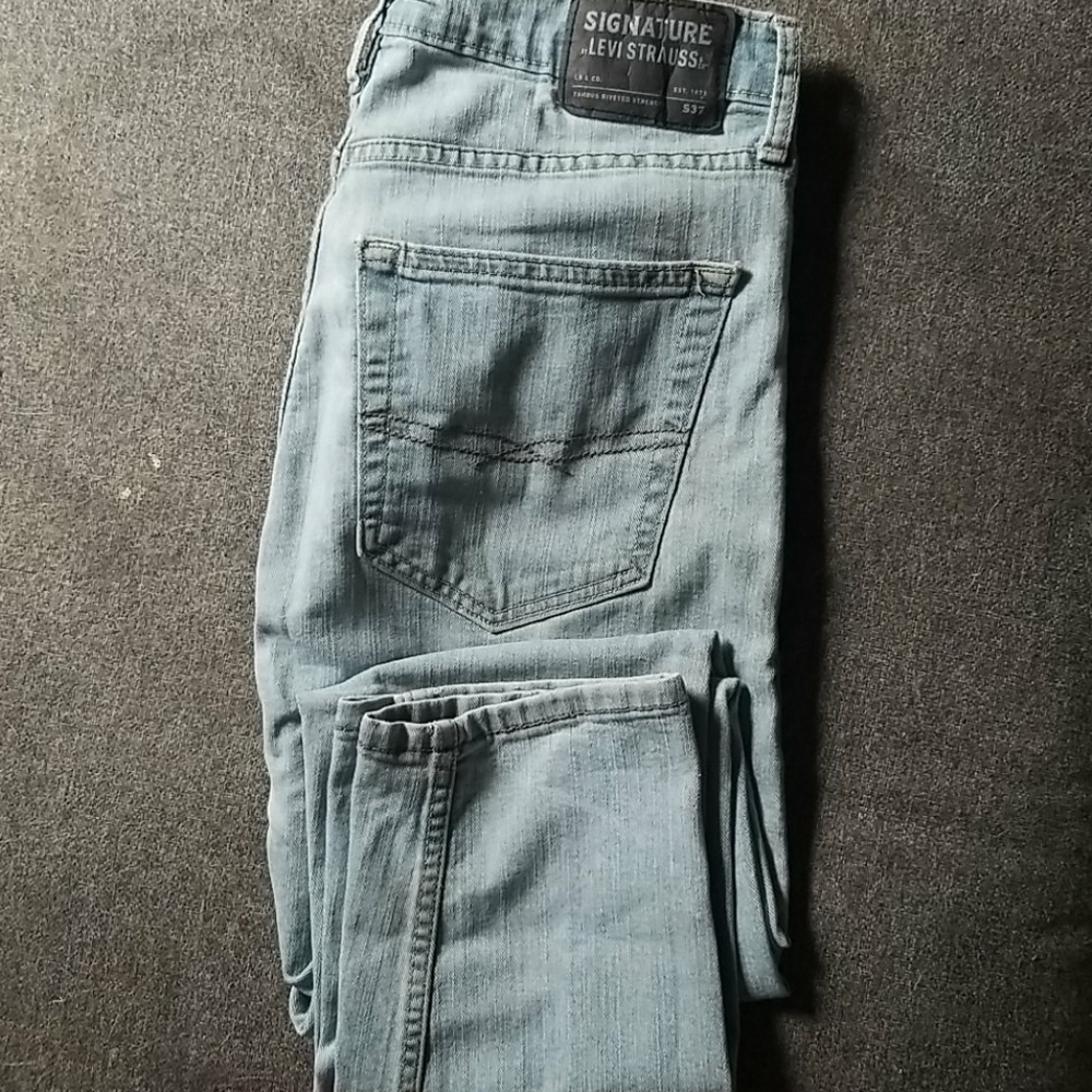 Levi jeans